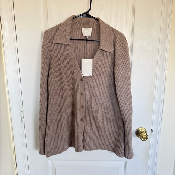 Reformation NEW Shea Cashmere Collared Cardigan in Toast - Picture 4 of 8